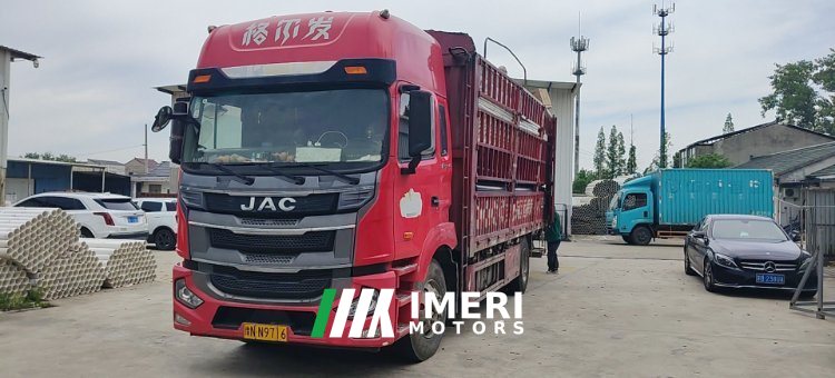 2020 JAC Gallop Gelfa A5 240 hp 4X2 6.8 m
