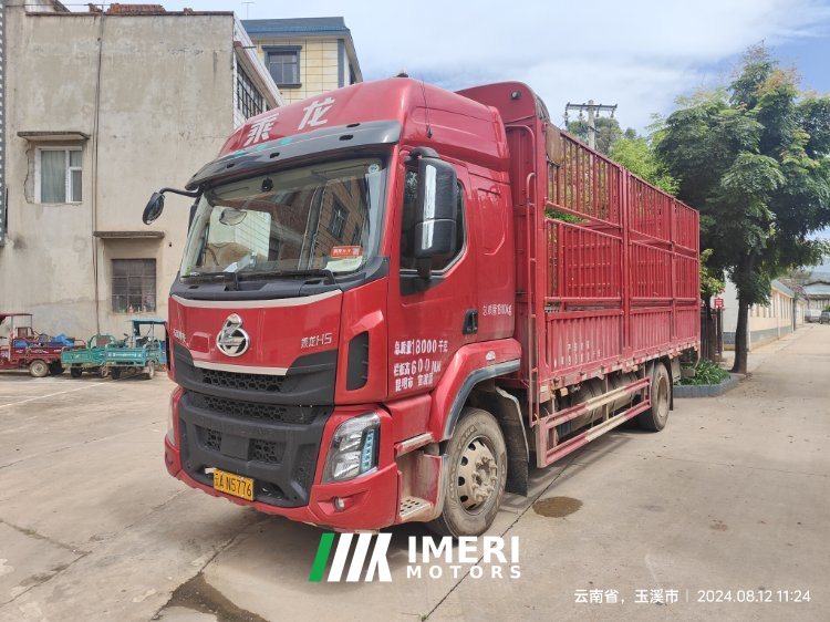 Dongfeng Liuzhou Chenglong H5 270 hp 4X2 6.2 m - грузовик из Китая