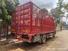 Dongfeng Liuzhou Chenglong H5 270 hp 4X2 6.2 m - фото 4