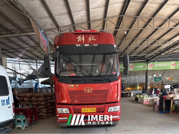 2021 FAW Jiefang J6L 240 hp 4X2 6.8 m