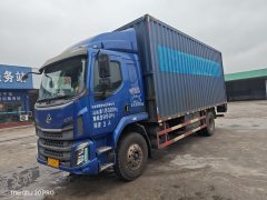 Dongfeng Liuzhou Chenglong M3 180 hp 4X2 6.75 m - фото 1