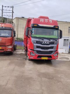 JAC Gallop Gelfa A5 240 hp 4X2 6.8 m - фото 2