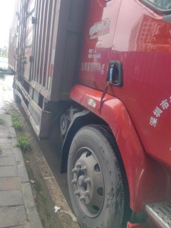 Dongfeng Liuzhou Chenglong M3 200 hp 4X2 7.8 m - фото 3