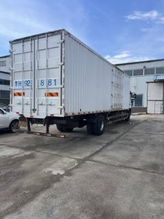 SAIC Hongyan 245 hp 4X2 9.8 m - фото 2
