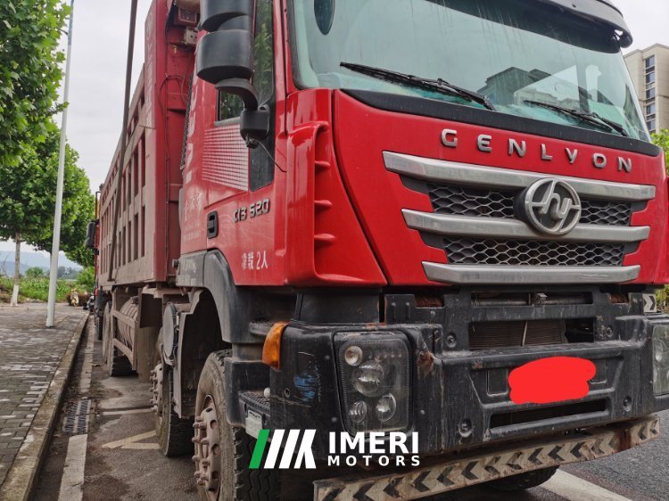 SAIC Hongyan Genlyon 520 hp 8X4 8.3 m - грузовик из Китая