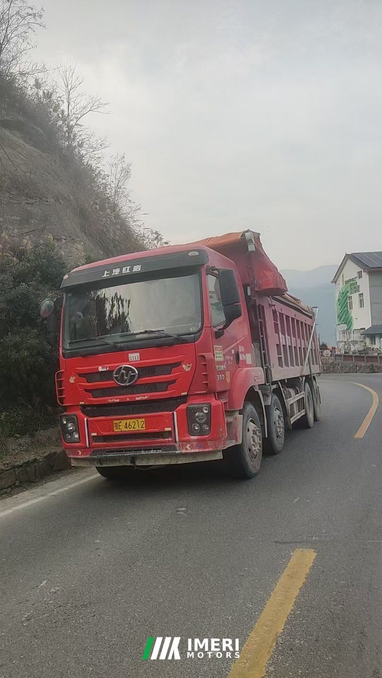 2020 SAIC Hongyan 350 hp 8X4 6.5 m