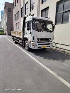 JAC V9 220 hp 4X2 6.78 m - фото 1