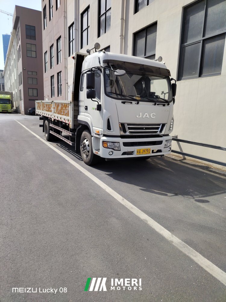2022 JAC V9 220 hp 4X2 6.78 m