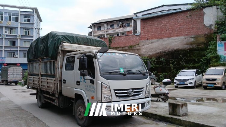 SAIC Yuejin X 140 hp 4X2 4.09 m - грузовик из Китая