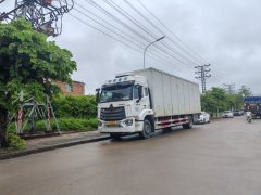 Sinotruk HOWO TX7 PRO 290 hp 4X2 9.6 m - фото 3