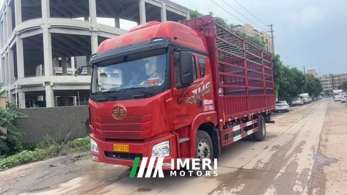2025 FAW Jiefang JH6 300 hp 4X2 6.75 m