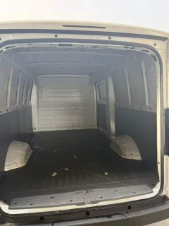 Wuling 2.3T 6 4.985 m BEV van truck 41.9kWh electric truck - фото 8