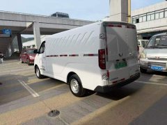 Wuling 2.3T 6 4.985 m BEV van truck 41.9kWh electric truck - фото 9