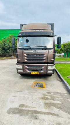 FAW Jiefang J6L 180 hp 4X2 7.7 m - фото 1