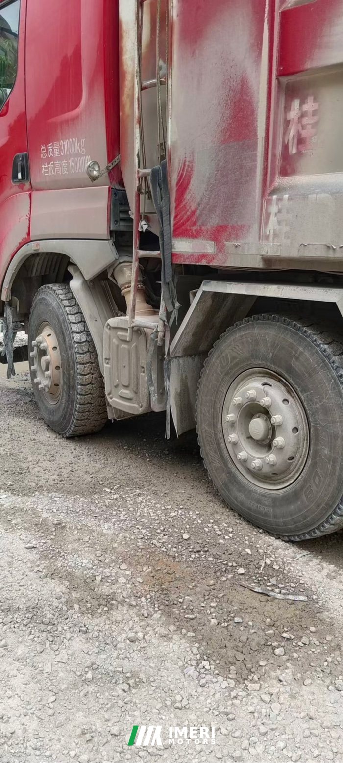 Dongfeng Liuzhou Chenglong H7 500 hp 8X4 8.6 m - грузовик из Китая