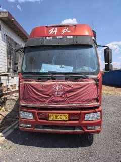 FAW Jiefang J6L 240 hp 4X2 - фото 1
