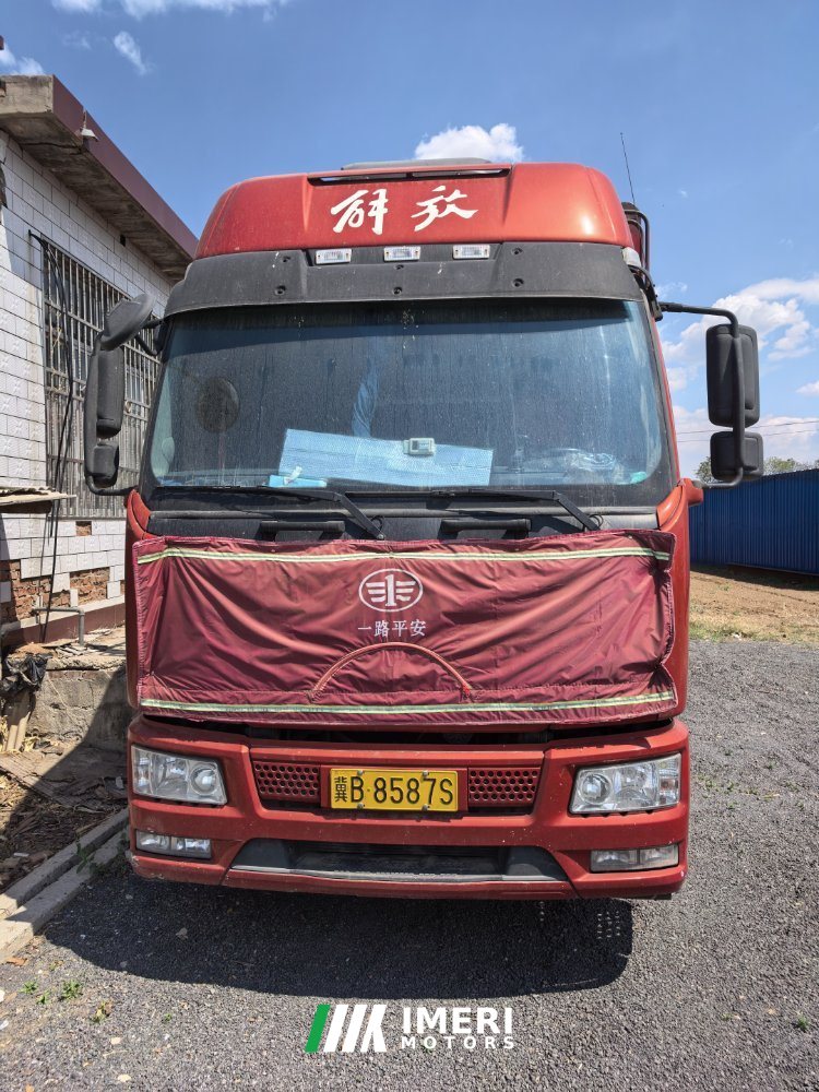 2019 FAW Jiefang J6L 240 hp 4X2