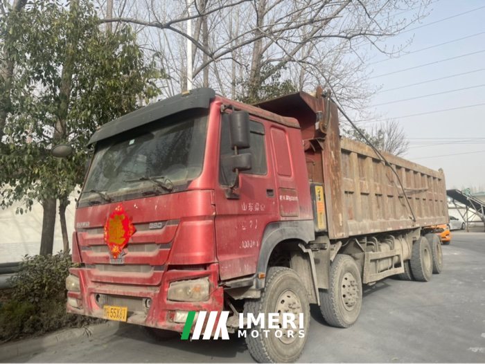 Sinotruk HOWO HOWO-7 380 hp 8X4 8.5 m - грузовик из Китая