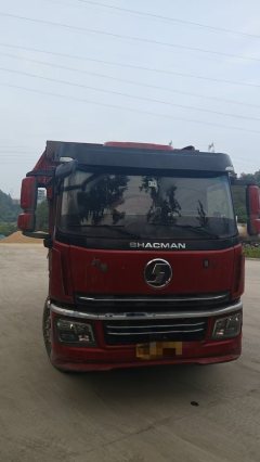 Shacman 6 220 hp 6X2 5.5 m - фото 1
