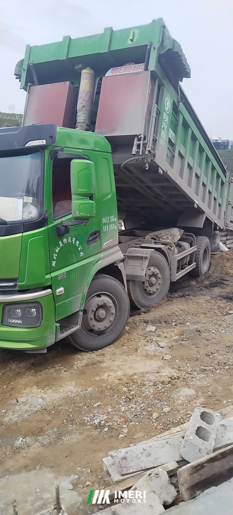 Shacman 6 220 hp 6X2 5.5 m - грузовик из Китая