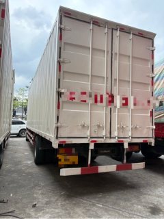 Dongfeng Liuzhou Chenglong H5 240 hp 4X2 9.7 m - фото 2