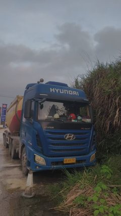 Hyundai XCIENT 440 hp 6X4 - фото 2