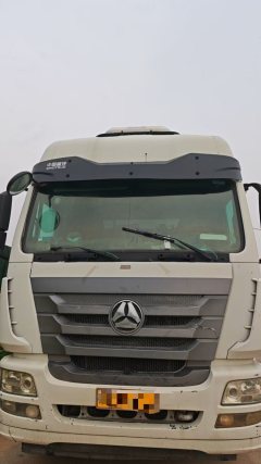 Sinotruk Hohan J7G 380 hp 6X4 - фото 1