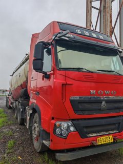 Sinotruk HOWO T7H 440 hp 6X4 - фото 3