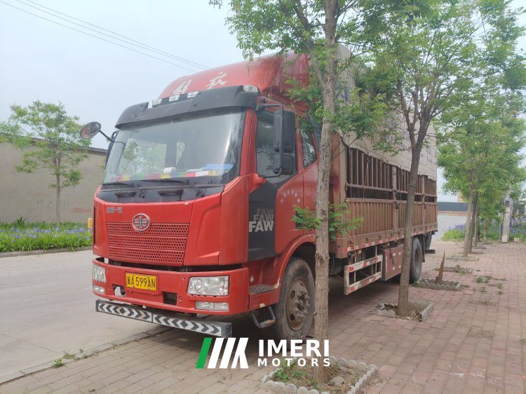 2018 FAW Jiefang J6L 180 hp 4X2 6.75 m