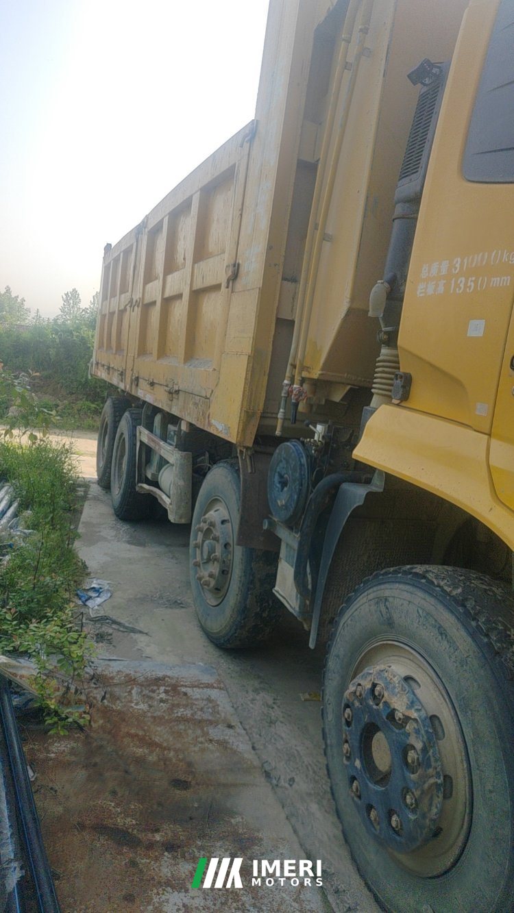2021 Dongfeng D3 310 hp 8X4 6.2 m