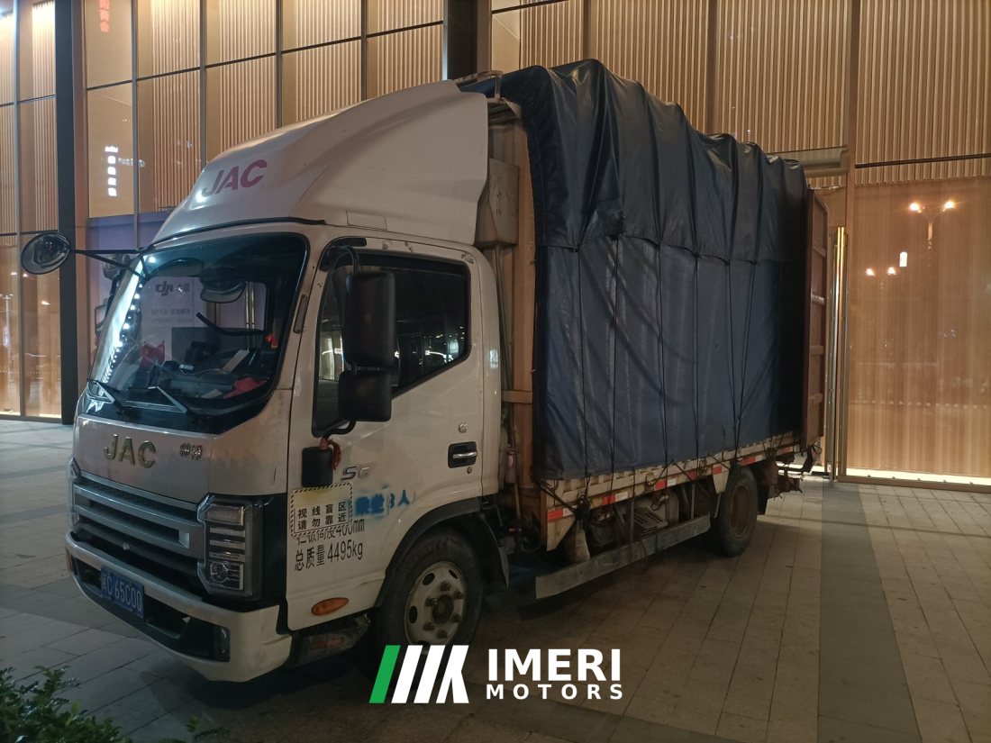 JAC J6 155 hp 4X2 4.2 m - грузовик из Китая