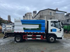 Sinotruk Huawei HOWO chassis 130 hp 4X2 - фото 2