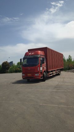 FAW Jiefang J6L 240 hp 4X2 9.6 m - фото 1
