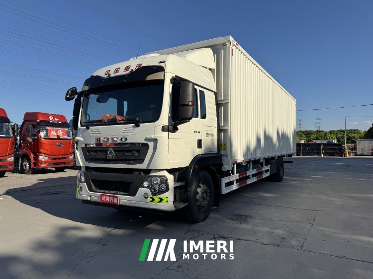 2021 Sinotruk HOWO TX7 240 hp 4X2 9.52 m