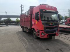 JAC Gallop Gelfa A5 240 hp 4X2 6.8 m - фото 6