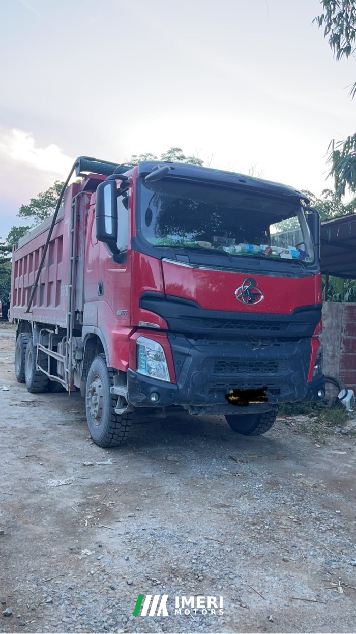 2020 Dongfeng Liuzhou Chenglong H7 520 hp 6X4 6.3 m