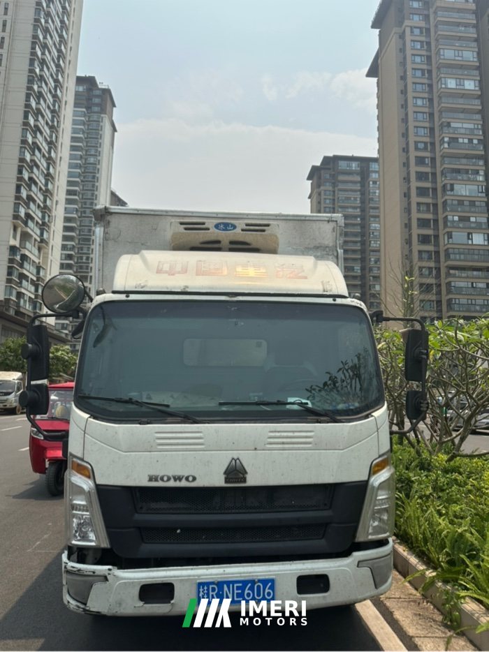 Sinotruk HOWO TX7 160 hp 4X2 4.2 m - грузовик из Китая