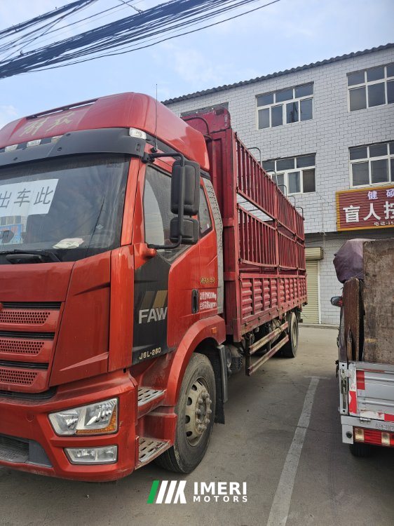 2022 FAW Jiefang J6L 260 hp 6X2 6.8 m