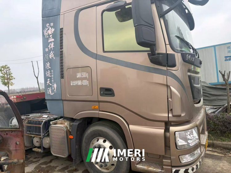 Dongfeng Celestial Flagship KX 560 hp 6X4 - грузовик из Китая