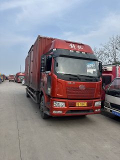 FAW Jiefang J6L 220 hp 4X2 7.7 m - фото 1