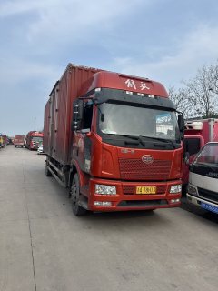 FAW Jiefang J6L 220 hp 4X2 7.7 m - фото 4