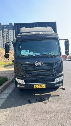 FAW Jiefang J6M 320 hp 8X4 7.6 m - фото 1