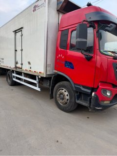 Dongfeng Tianjin KR 270 hp 4X2 6.8 m - фото 3