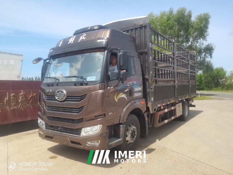 2020 FAW Jiefang VH 240 hp 4X2 6.75 m