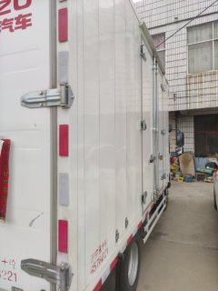 Qingling Isuzu KV100 131 hp 4X2 4.2 m - фото 7