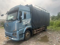 Dongfeng Liuzhou Chenglong H5V 270 hp 4X2 6.8 m - фото 2