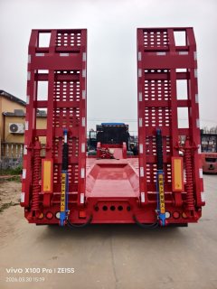 9.5 m x3 m 1 flatbed semi-trailer - фото 2
