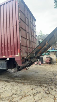 Dongfeng Liuzhou Chenglong M3 200 hp 4X2 7.8 m - фото 4