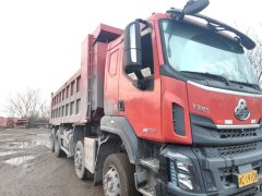 Dongfeng Liuzhou Chenglong H5 350 hp 8X4 6.8 m - фото 2