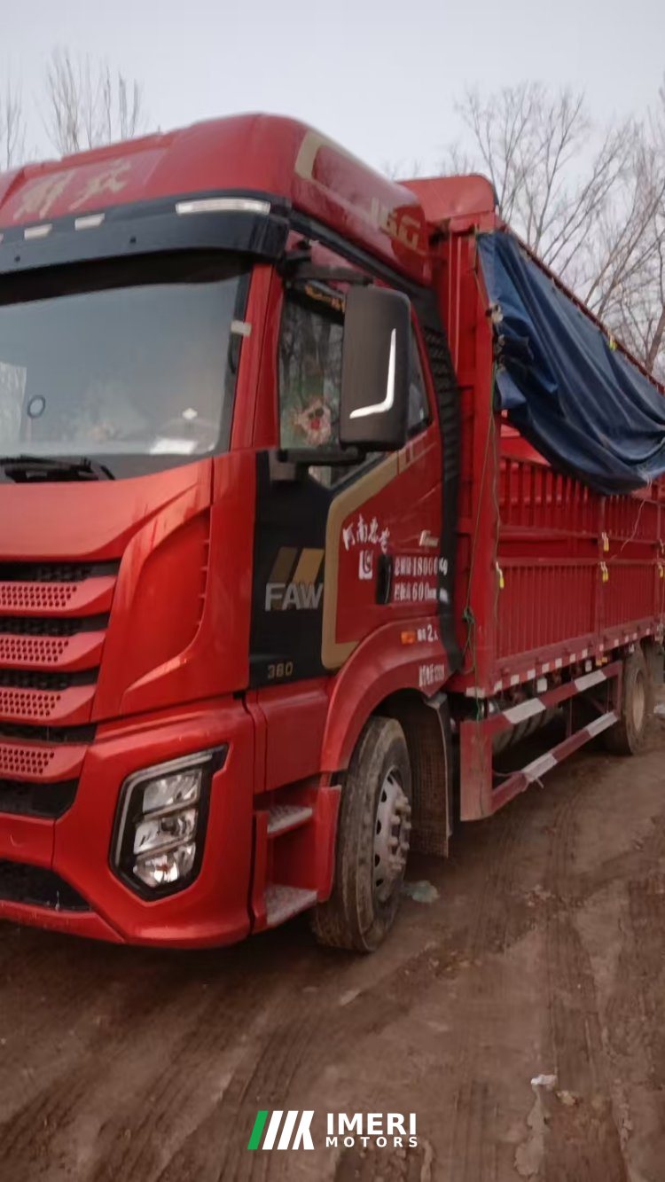 2025 FAW Jiefang J6G 320 hp 6X2 6.8 m